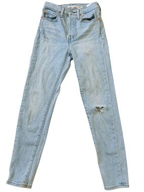 Womens Levi's Wedgie Skinny Fit
Distressed Denim Jeans Size 24